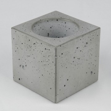 Вазон из бетона "Куб 10"